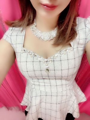 天月　沙耶香（25） - 若妻　女GOD　ミナミ店