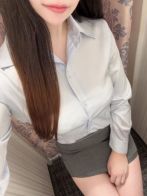 胡蝶　ユイ